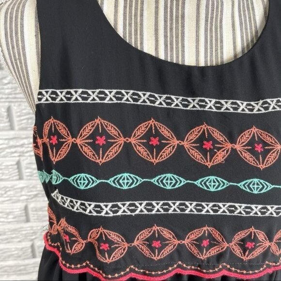 Love Reign Boho Multicolored Embroidered Dress Size Small - Picture 3 of 6